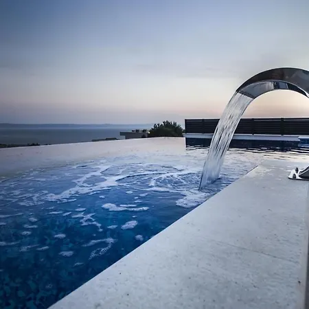 Ctma225/ Holiday House With Heated Private Pool Vila *