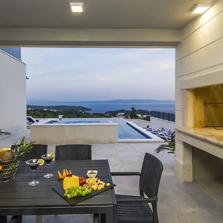Vila Ctma225/ Holiday House With Heated Private Pool Makarská